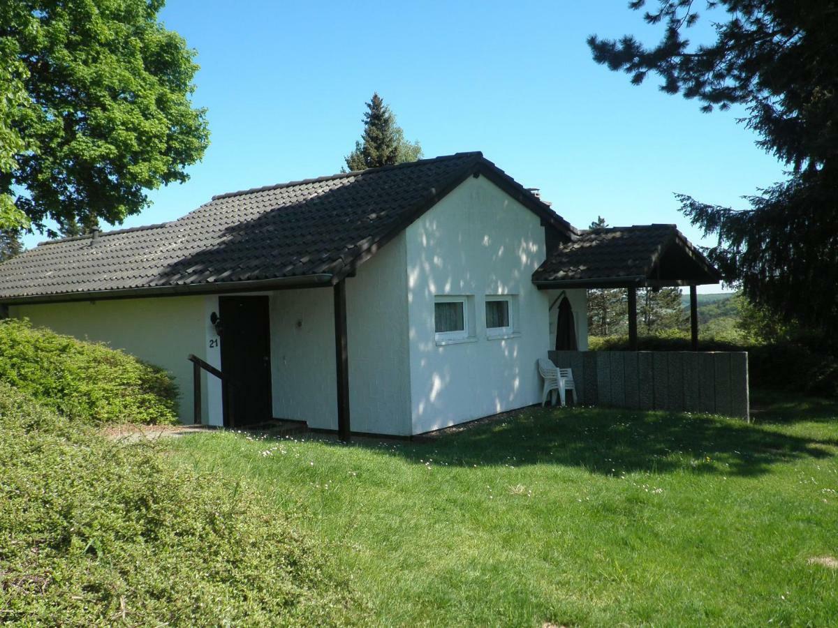 Blick In Die Suedeifel Biersdorf Extérieur photo