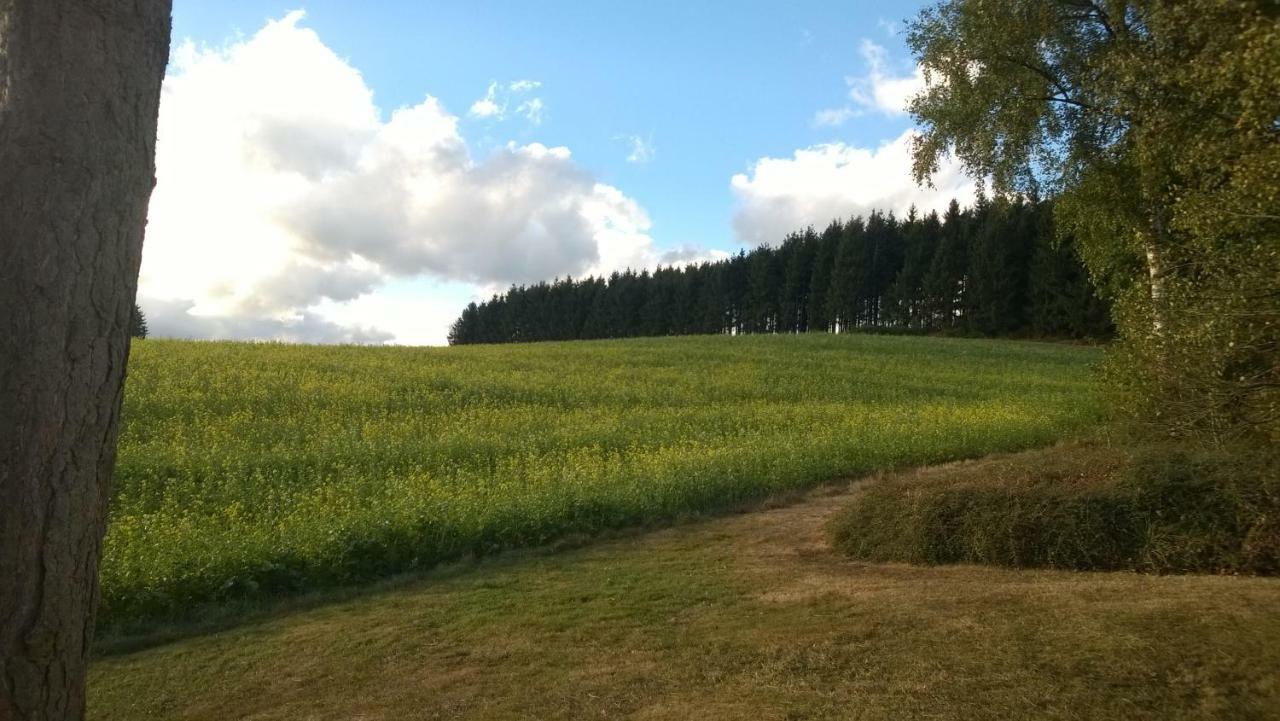 Blick In Die Suedeifel Biersdorf Extérieur photo