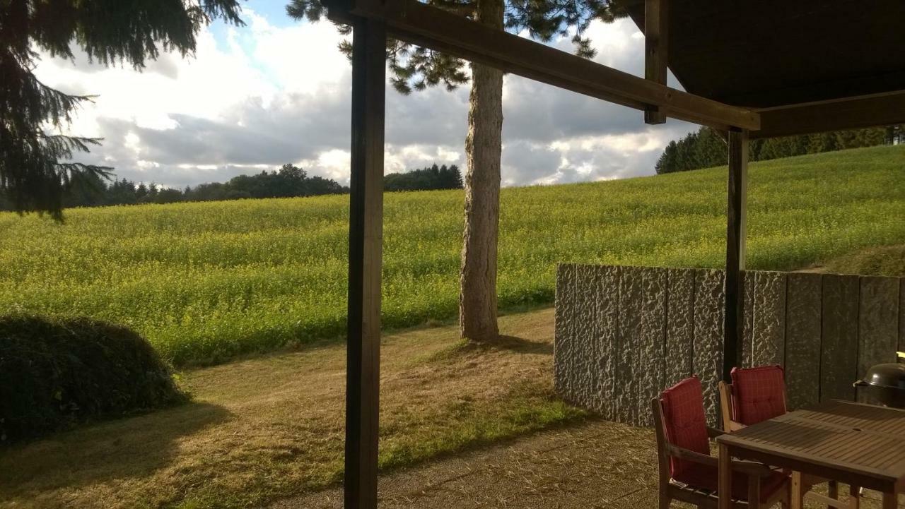 Blick In Die Suedeifel Biersdorf Extérieur photo